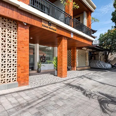 Djenek Seminyak
